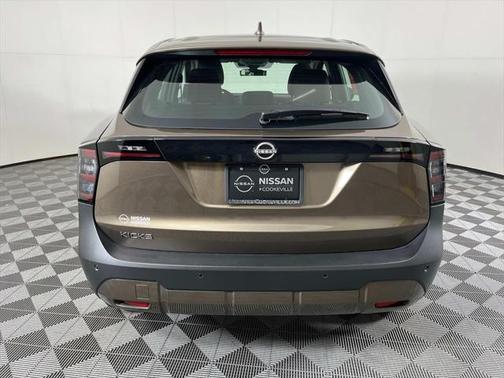 2025 Nissan Kicks S