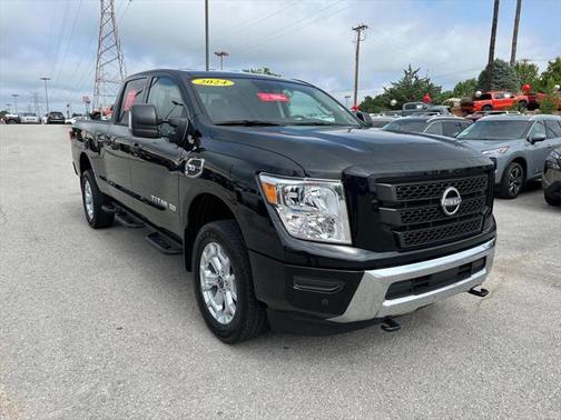 2024 Nissan Titan XD SV