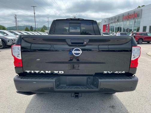 2024 Nissan Titan XD SV