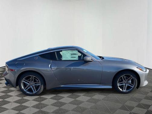 Gun Met 2026 Nissan Z Sport
