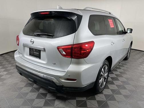 2020 Nissan Pathfinder SL 2WD