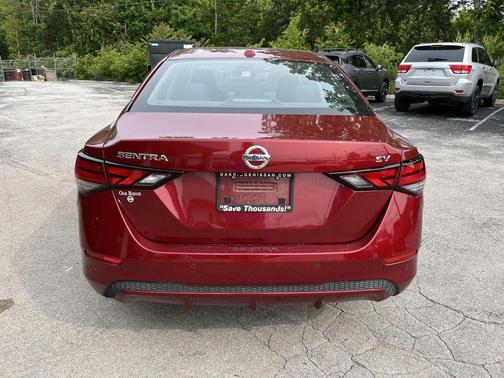 Scarlet 2021 Nissan Sentra SV