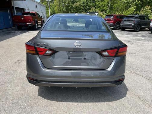 Gun Metallic 2025 Nissan Altima 2.5 SV