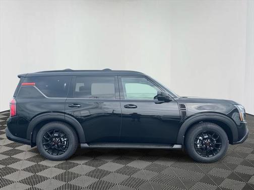 2025 Nissan Armada PRO-4X 4WD