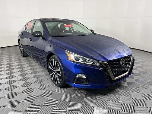 2022 Nissan Altima SR FWD
