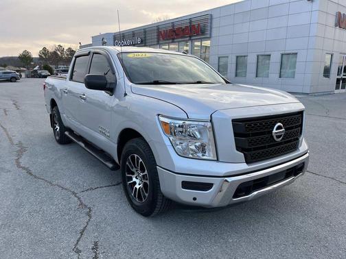 2021 Nissan Titan SV