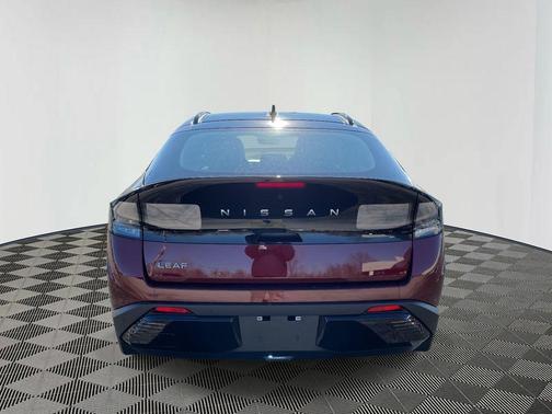 2026 Nissan Leaf PLATINUM+