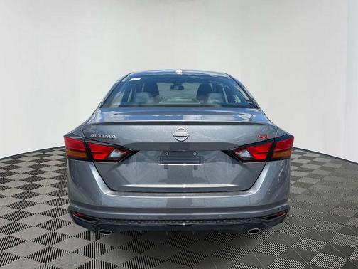 2025 Nissan Altima SR FWD