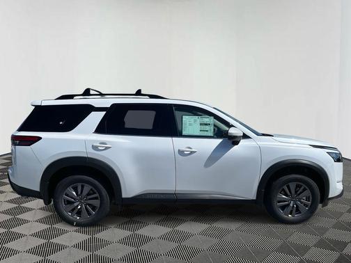 2025 Nissan Pathfinder SV 4WD