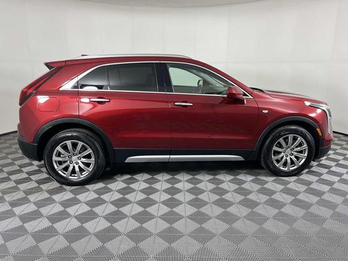 2020 Cadillac XT4 Premium Luxury