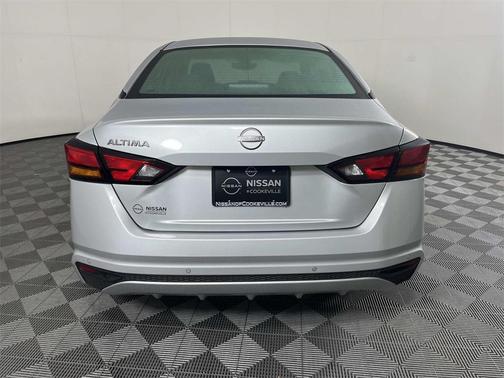 2024 Nissan Altima S FWD