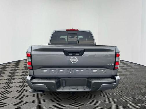 Gun Met 2026 Nissan Frontier SV