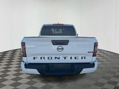 Glacier White 2026 Nissan Frontier SV