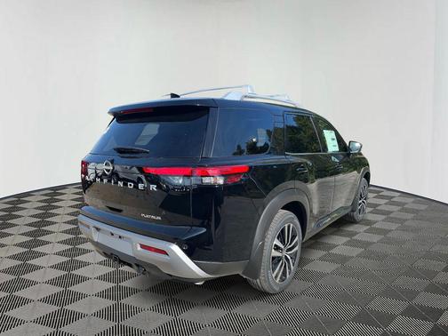 2025 Nissan Pathfinder Platinum FWD