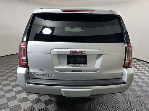 Quicksilver Metallic 2016 GMC Yukon XL SLT