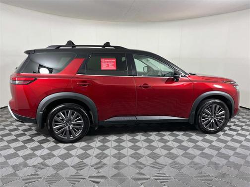 2024 Nissan Pathfinder SL 4WD