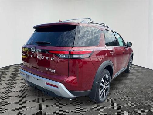 2025 Nissan Pathfinder Platinum 4WD