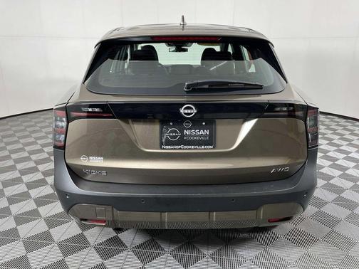 2025 Nissan Kicks S