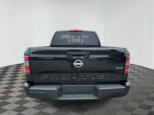 Super Black 2026 Nissan Frontier S