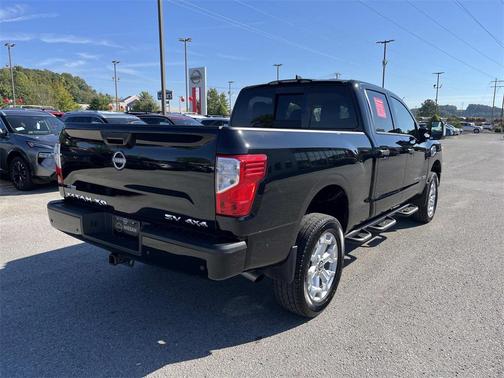 2024 Nissan Titan XD SV