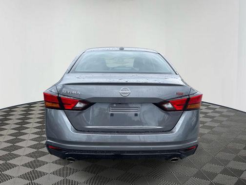 2025 Nissan Altima SR FWD