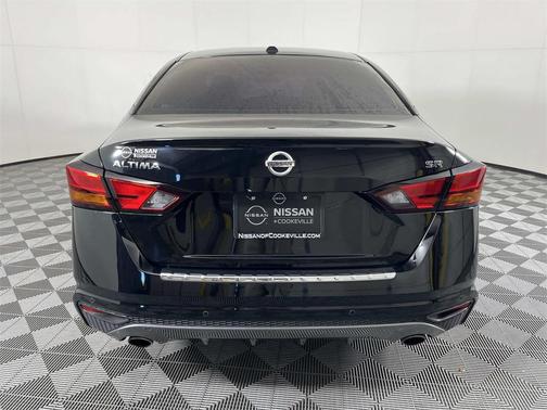 2022 Nissan Altima SR FWD