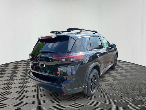 Super Black 2026 Nissan Rogue Rock Creek