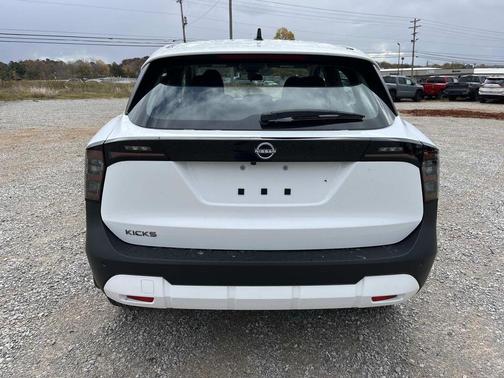 2026 Nissan Kicks S