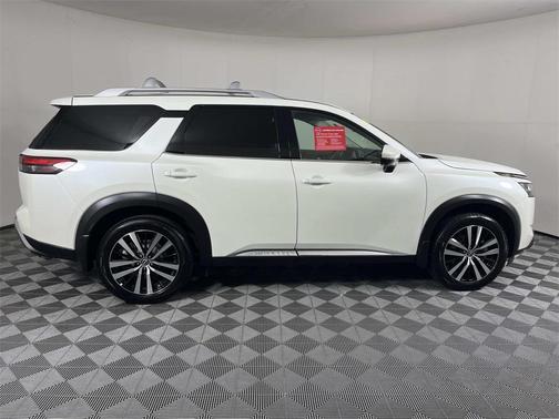 2024 Nissan Pathfinder Platinum 4WD