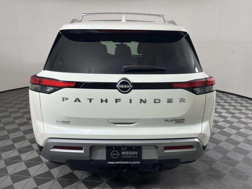 2024 Nissan Pathfinder Platinum 4WD