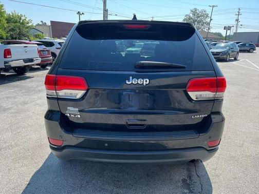 2017 Jeep Grand Cherokee Laredo
