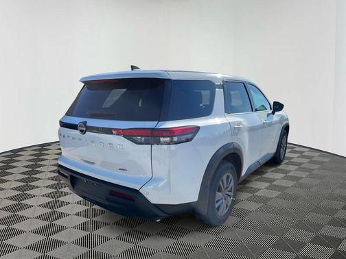 2025 Nissan Pathfinder S 4WD