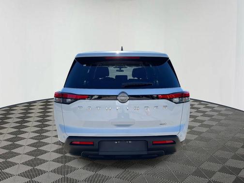2025 Nissan Pathfinder S 4WD
