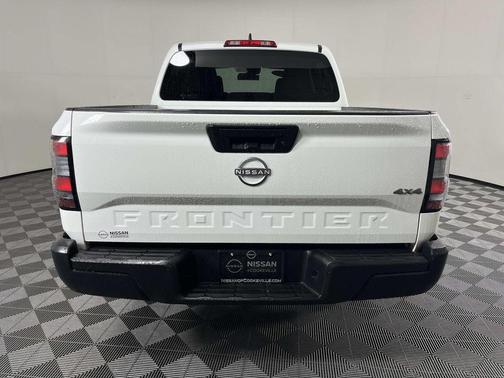 2024 Nissan Frontier S