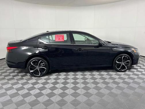 2024 Nissan Altima SR Intelligent AWD