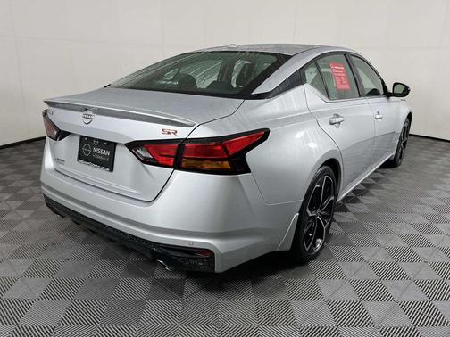 2024 Nissan Altima SR FWD