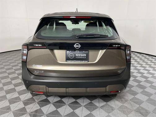 2025 Nissan Kicks S