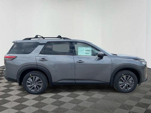 2025 Nissan Pathfinder SV 4WD