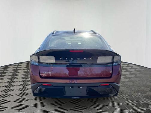 2026 Nissan Leaf PLATINUM+