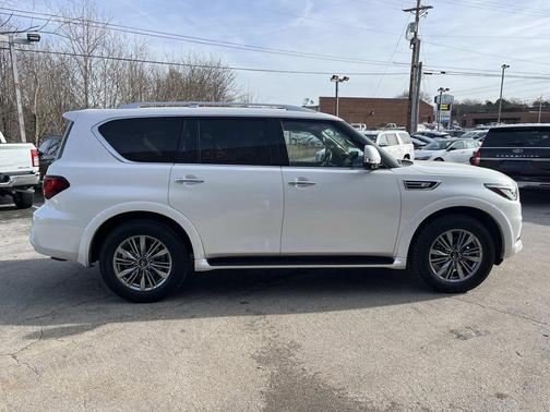 2024 INFINITI QX80 Luxe