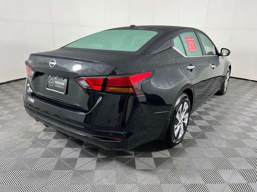 2025 Nissan Altima S FWD