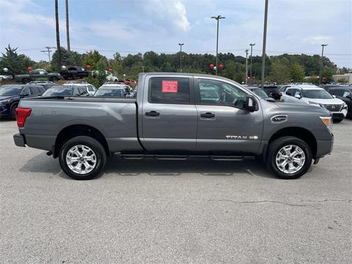 2024 Nissan Titan XD SV