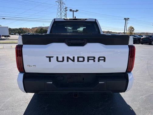 2022 Toyota Tundra SR5