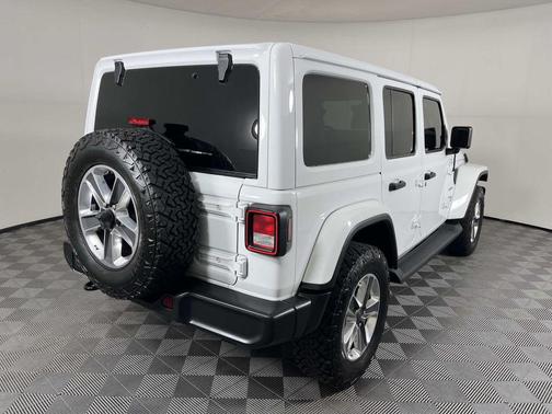 Bright White 2021 Jeep Wrangler Unlimited Sahara
