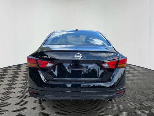 2025 Nissan Altima SR FWD