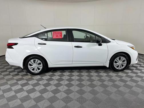 2024 Nissan Versa 1.6 S