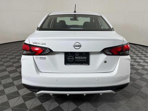 2024 Nissan Versa 1.6 S