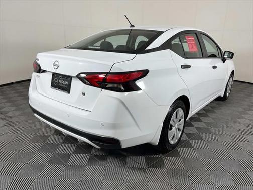 2024 Nissan Versa 1.6 S