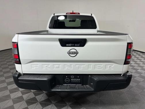 2024 Nissan Frontier S