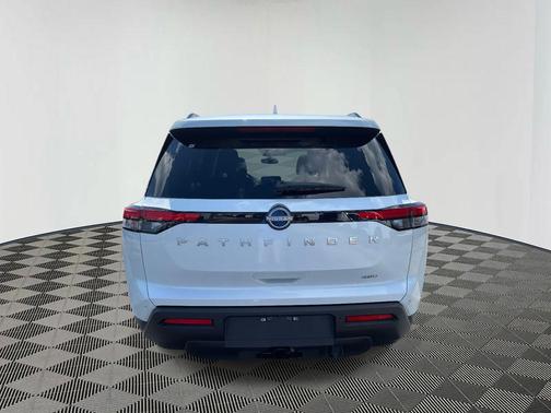2025 Nissan Pathfinder SV 4WD